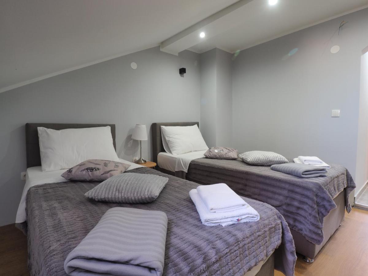Guest house Sara Latin Extérieur photo