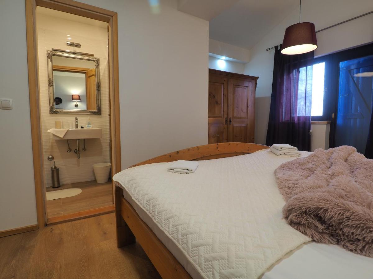 Guest house Sara Latin Extérieur photo